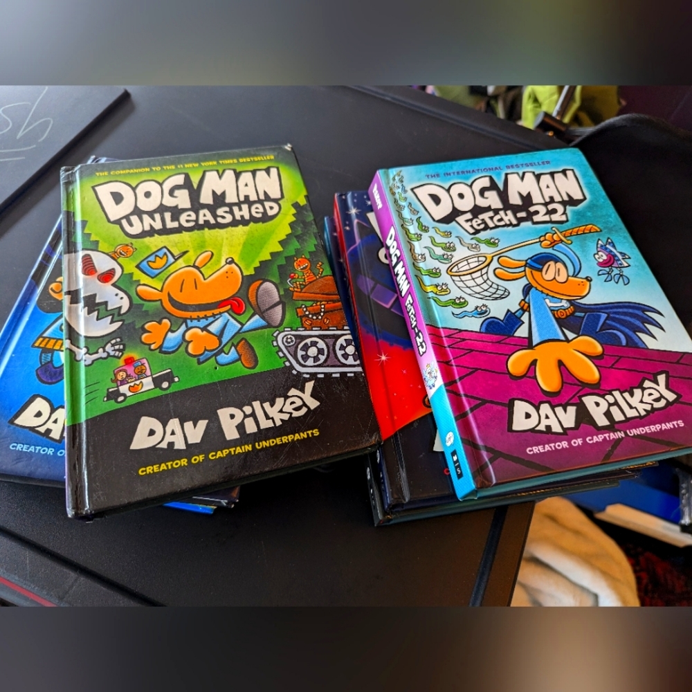 Bundle of 6 Pre-owned Dog Man Books by Dav Pilkey
